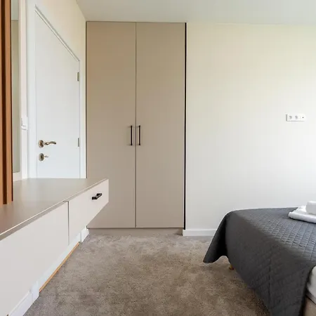 Amazing 2 Bedroom With Sea View Варна