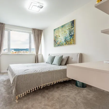 Amazing 2 Bedroom With Sea View Апартаменти